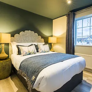 The At Castle Apartment Killarney